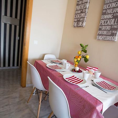 Ab Dominicum Apartamentos Малага Номер фото