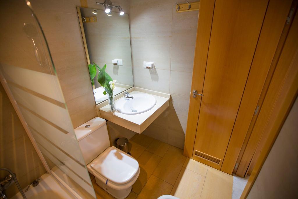 Ab Dominicum Apartamentos Малага Номер фото