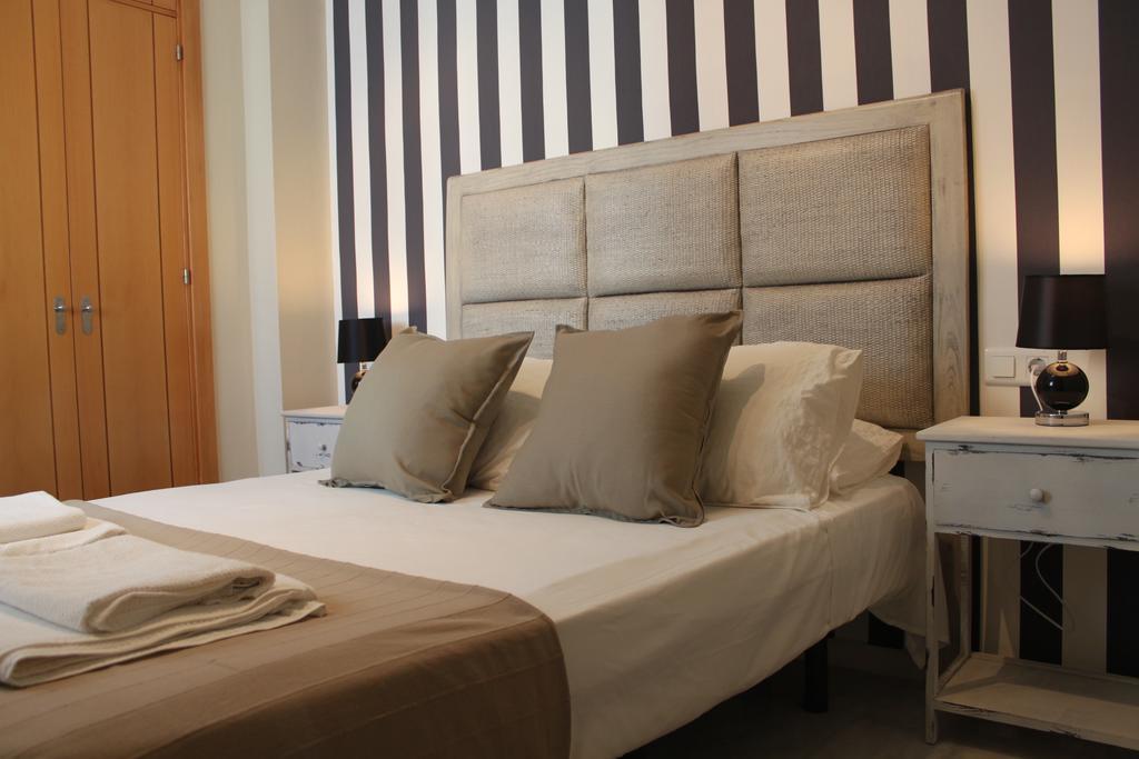 Ab Dominicum Apartamentos Малага Номер фото